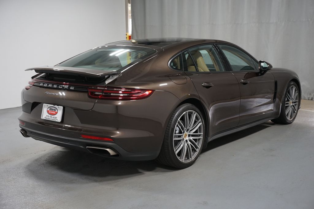 Thumbnail: 2018 Porsche Panamera - 8