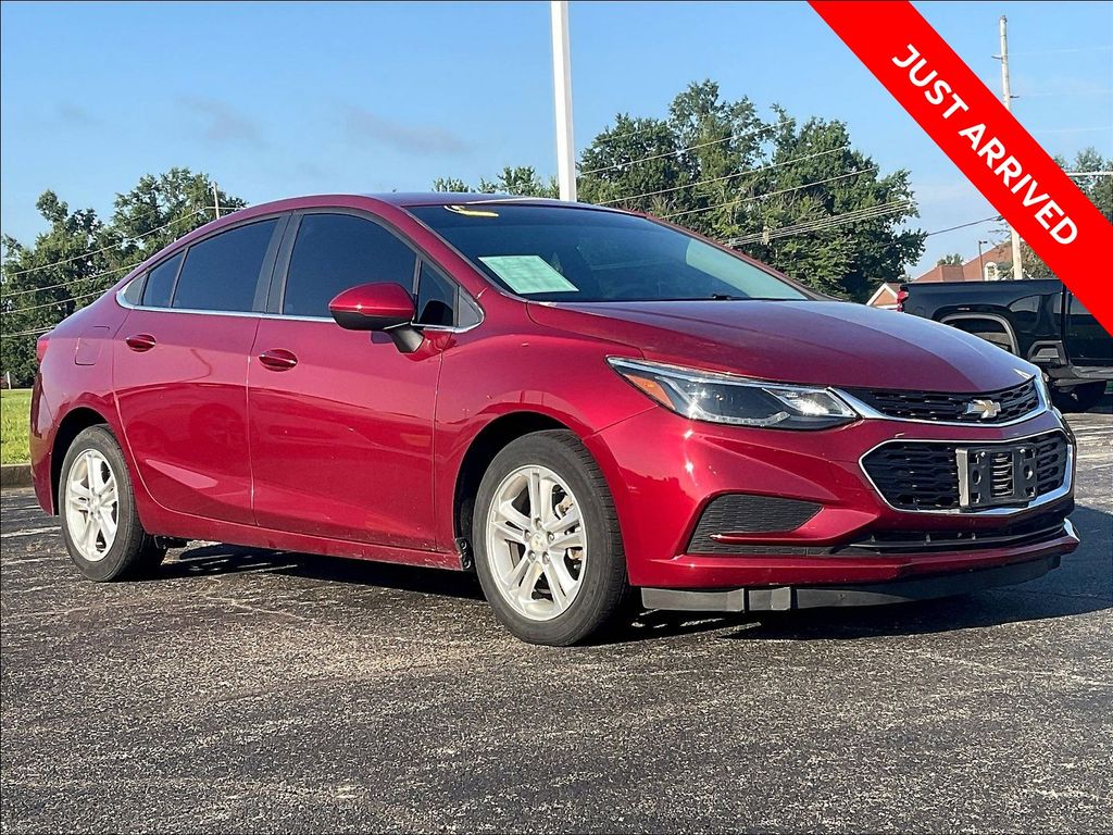 2017 Chevrolet Cruze LT Sedan FWD
