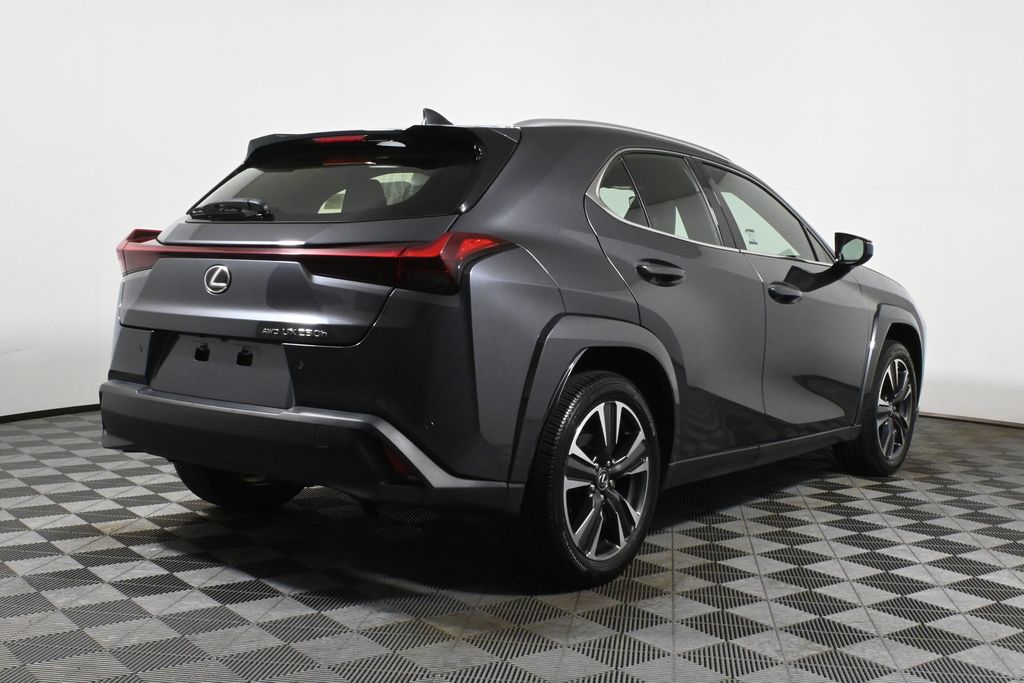 Thumbnail: 2024 Lexus UX - 7