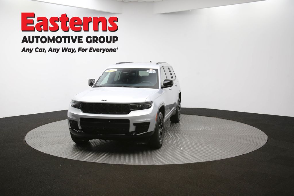 Used 2024 Silver Jeep Altitude image 53