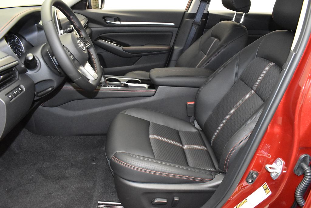 Thumbnail: 2025 Nissan Altima - 12