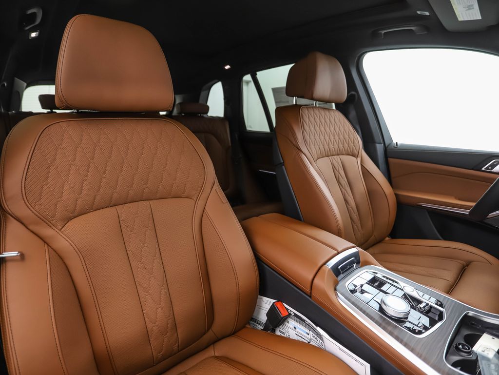 Thumbnail: 2026 BMW X5 - 32