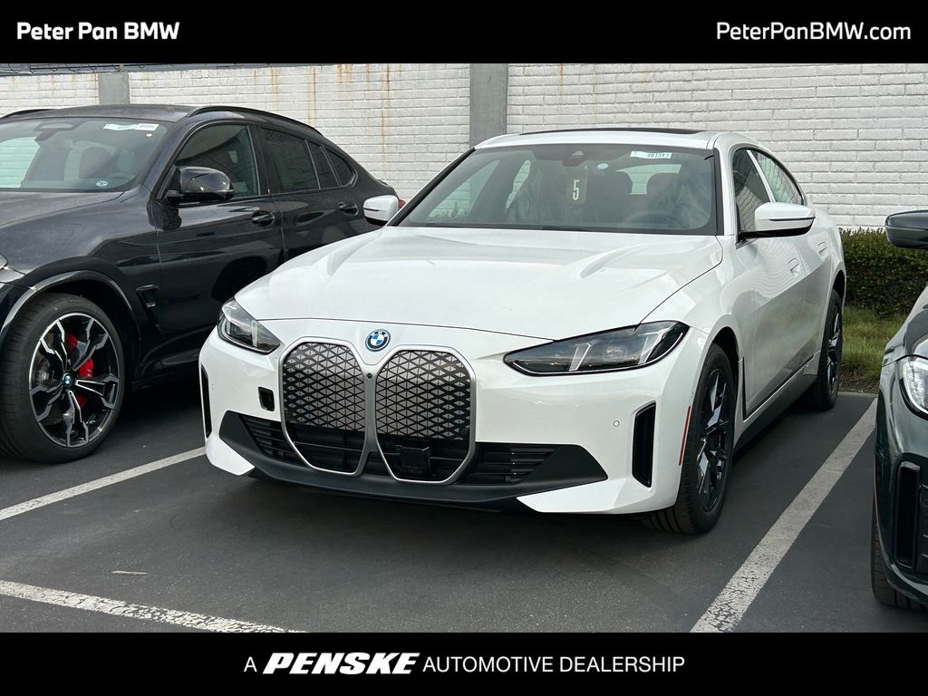 Thumbnail: 2025 BMW i4 - 1