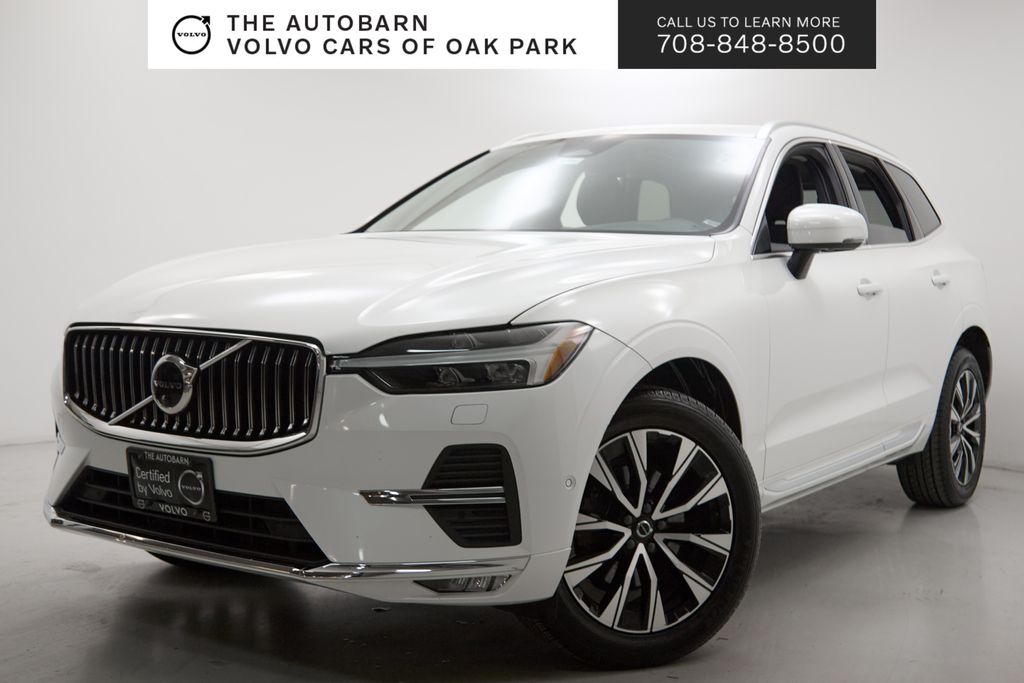 Crystal White Metallic 2023 Volvo XC60 B5 Plus Bright Theme AWD SUV / Crossover All-Wheel Drive Automatic