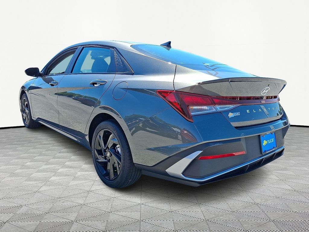 2026 Hyundai Elantra — photo 5