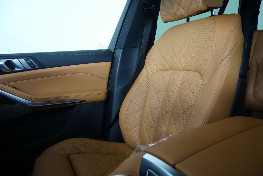 Thumbnail: 2026 BMW X5 - 23