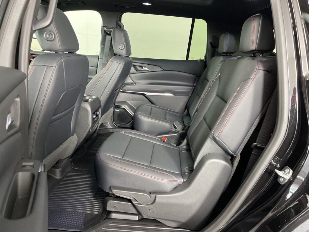 Thumbnail: 2026 Chevrolet Traverse - 24