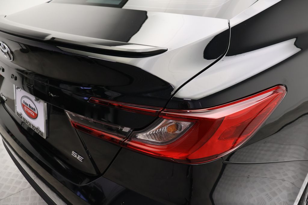Thumbnail: 2025 Toyota Camry - 9