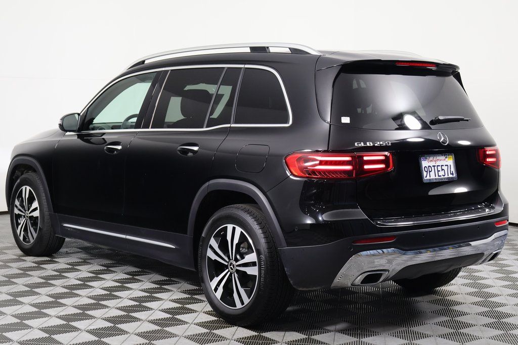 Thumbnail: 2025 Mercedes-Benz GLB - 6