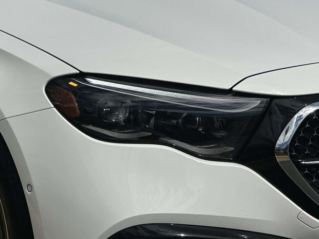 Thumbnail: 2025 Mercedes-Benz E-Class - 5