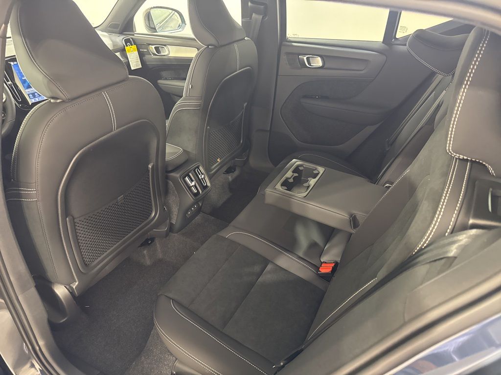 New 2026 Blue Volvo B5 Ultra Black Edition image 20