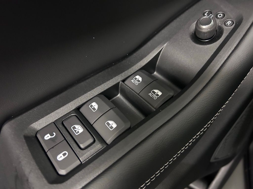 new 2026 Jeep Grand Cherokee car, priced at $48,995