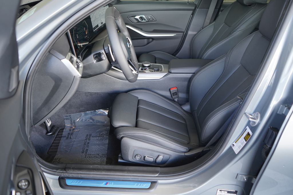 Thumbnail: 2026 BMW 3 Series - 11