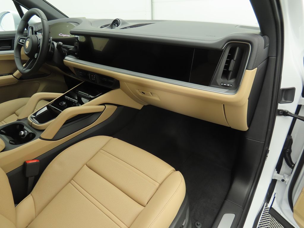 Thumbnail: 2025 Porsche Cayenne - 21