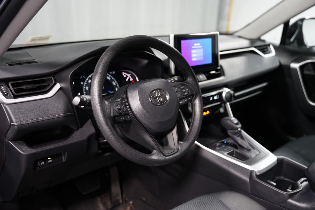 2024 Toyota RAV4 LE 7