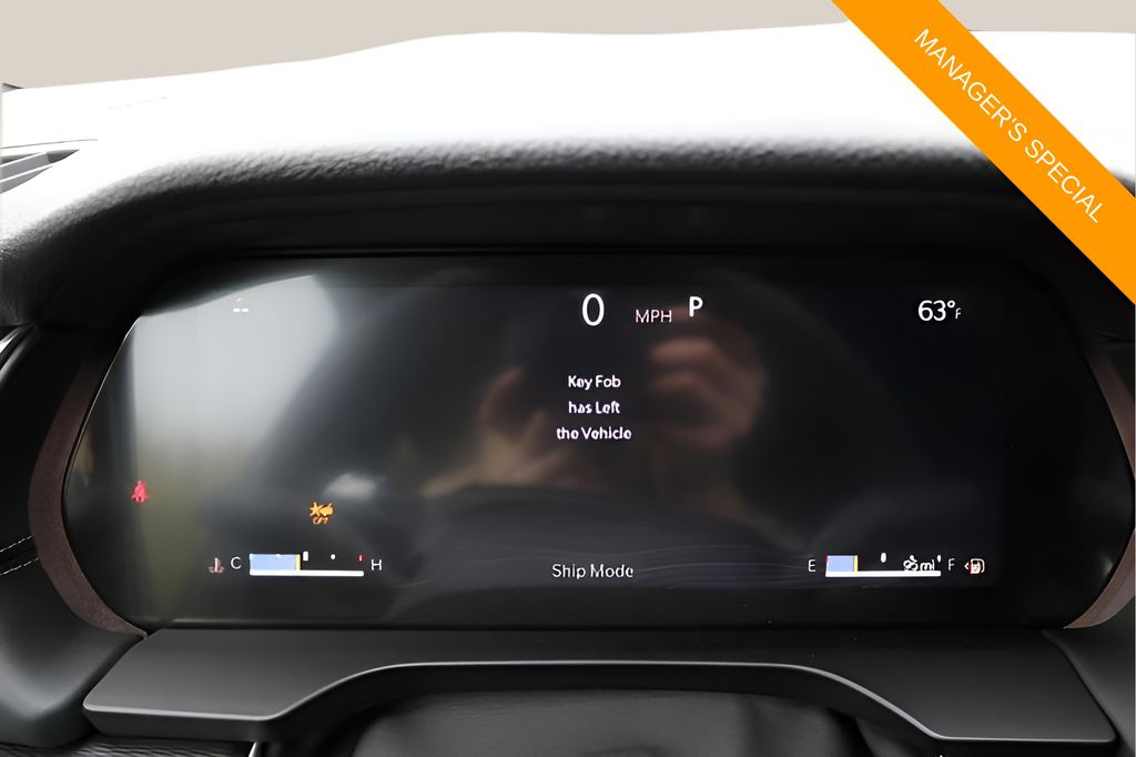 New 2025 White Jeep Laredo X image 28