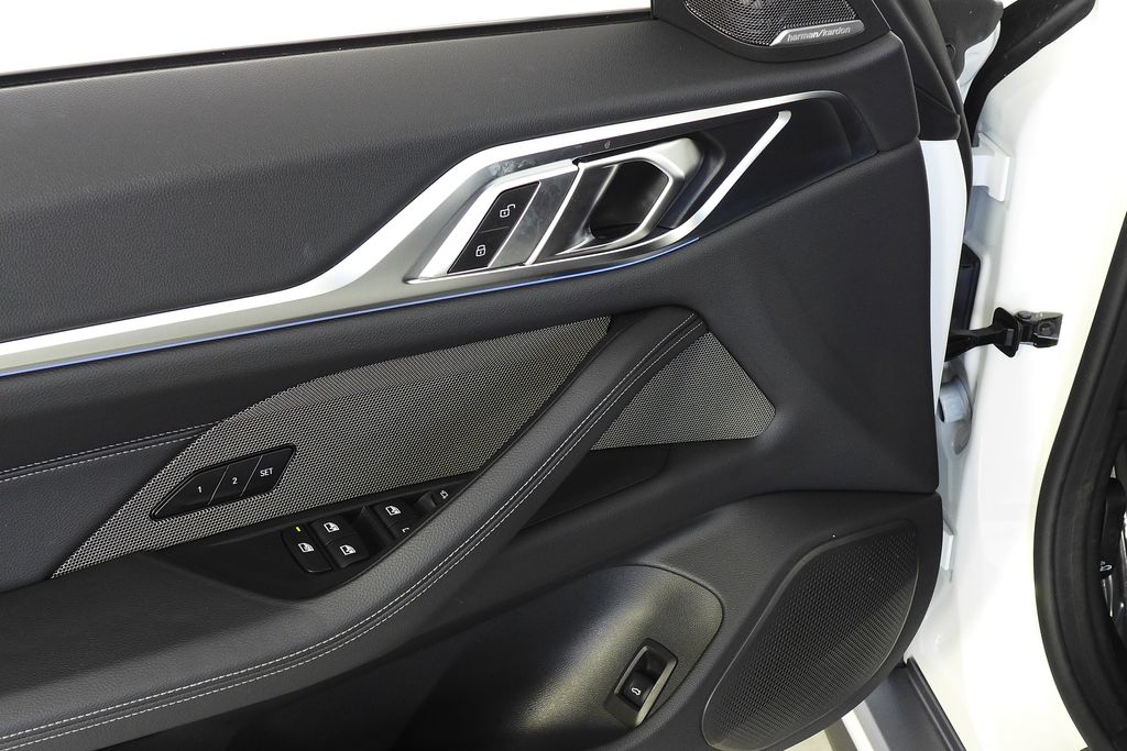 Thumbnail: 2023 BMW i4 - 12