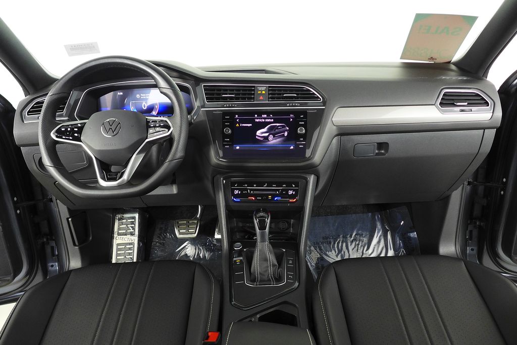 Thumbnail: 2024 Volkswagen Tiguan - 24