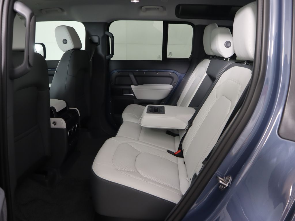 Thumbnail: 2025 Land Rover Defender - 22