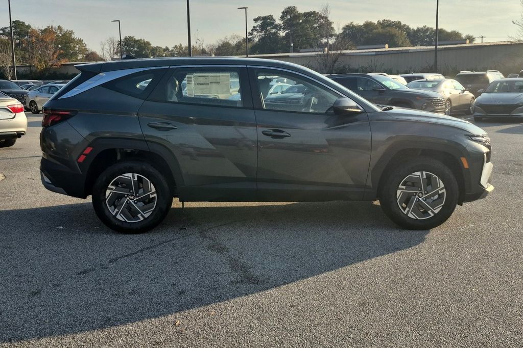 New 2026 Gray Hyundai Blue SE image 4