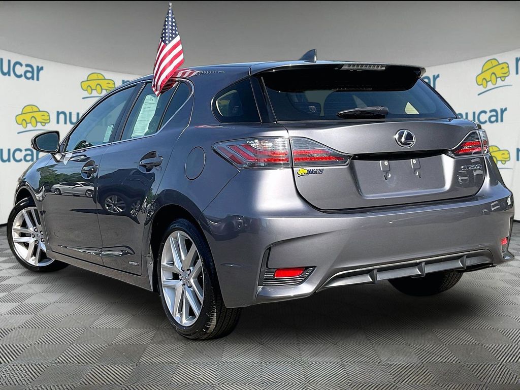 2016 Lexus CT — photo 4