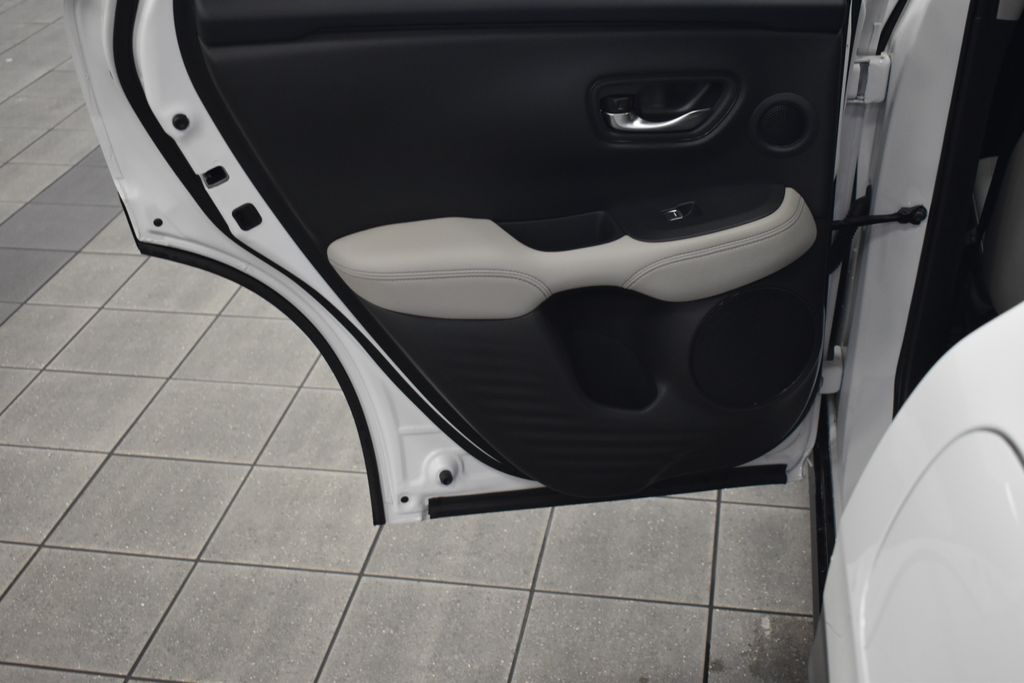 2025 Honda HR-V EX-L 19