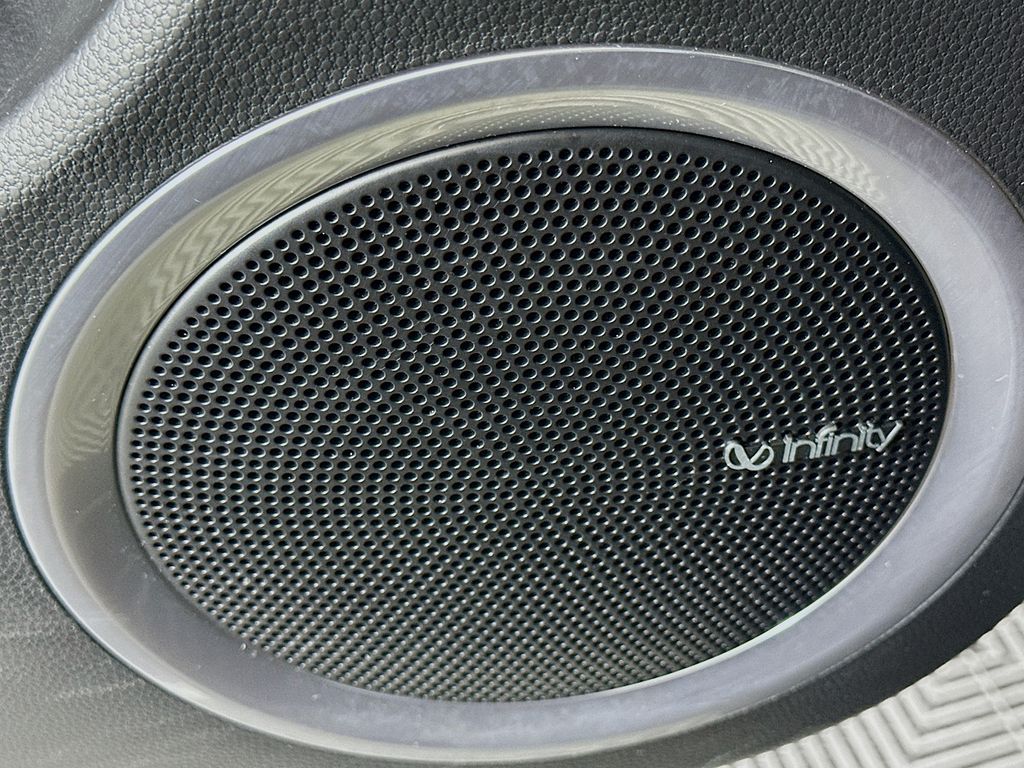 Thumbnail: 2015 Kia Soul - 18