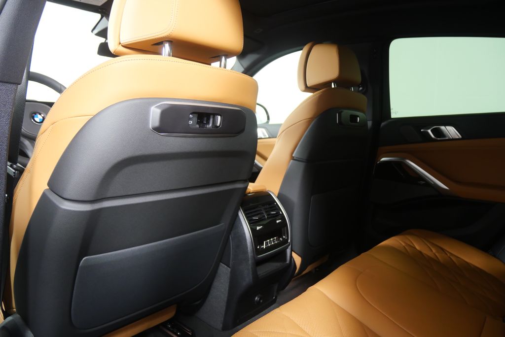 Thumbnail: 2026 BMW X6 - 17