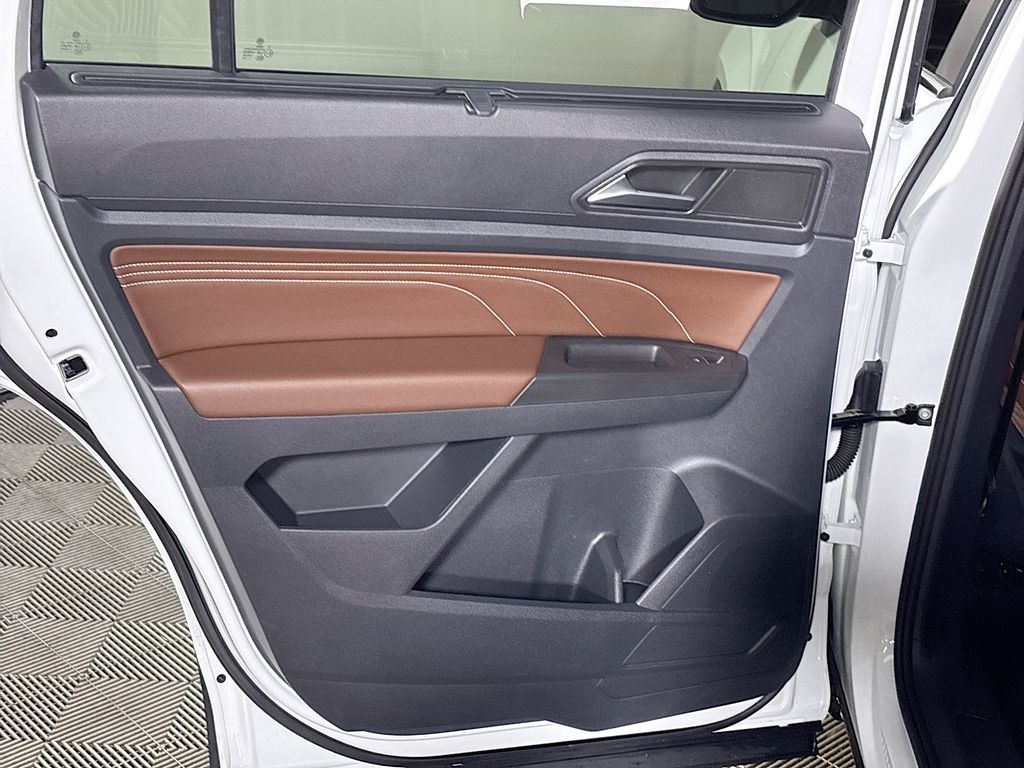 2023 Volkswagen Atlas 2.0T SE w/Technology