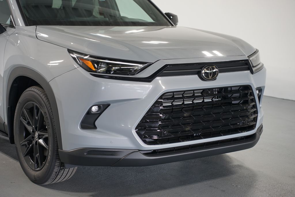 Thumbnail: 2025 Toyota Grand Highlander - 4