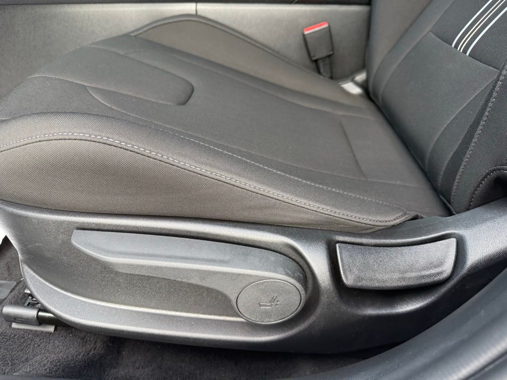 Thumbnail: 2024 Hyundai Elantra - 15