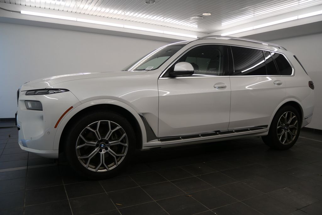 2023 BMW X7 xDrive40i 2