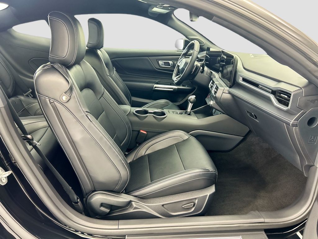 Thumbnail: 2025 Ford Mustang - 20