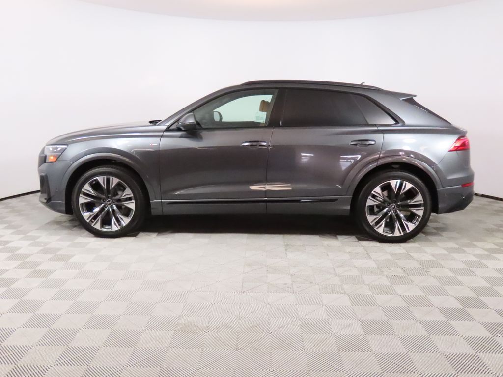 Thumbnail: 2026 Audi Q8 - 2