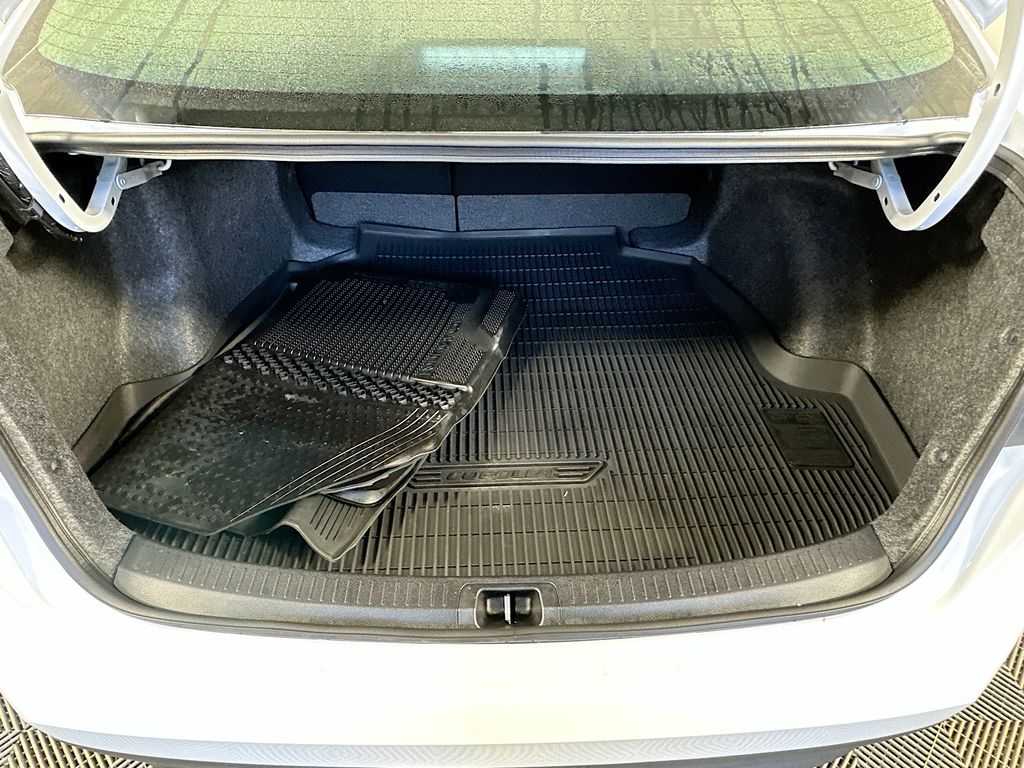 Thumbnail: 2025 Toyota Corolla - 25