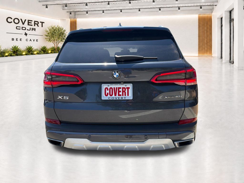 Used 2019 Gray BMW xDrive40i image 10