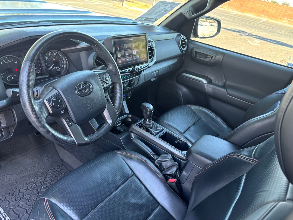 Thumbnail: 2019 Toyota Tacoma - 9
