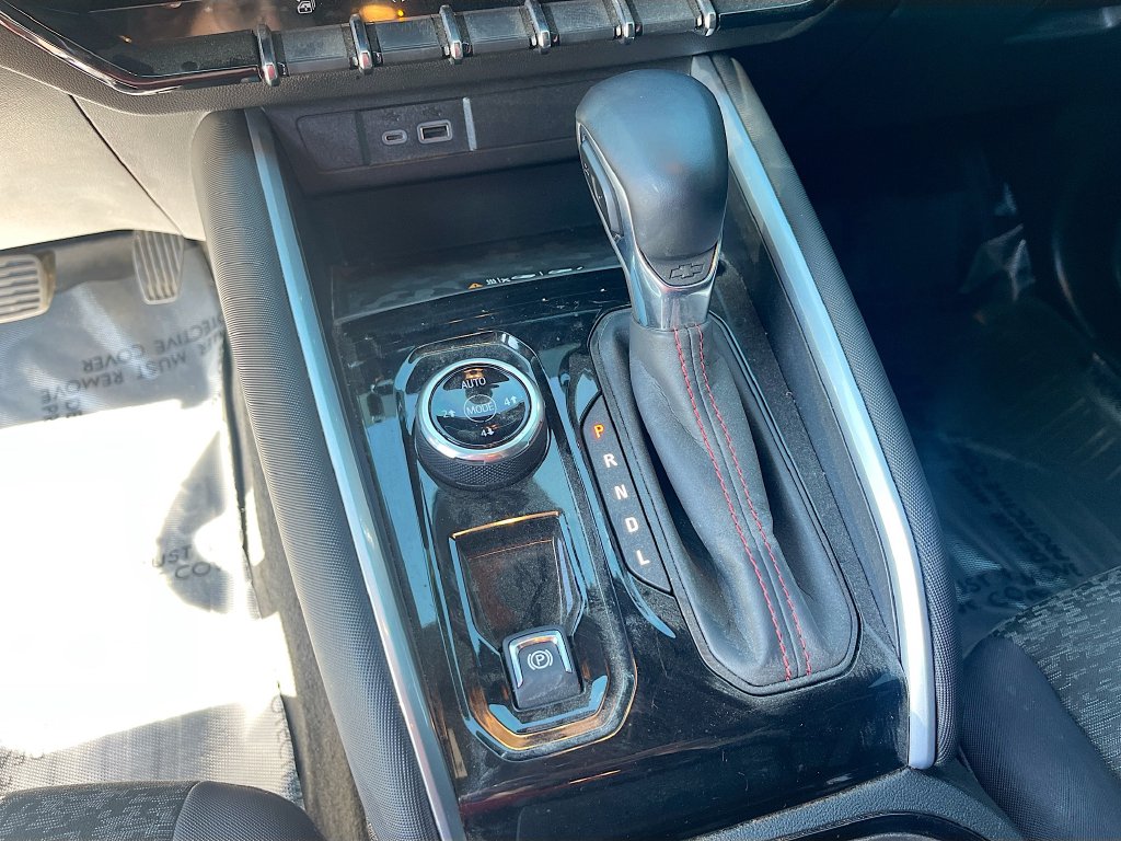 Used 2024 White Chevrolet Z71 image 16