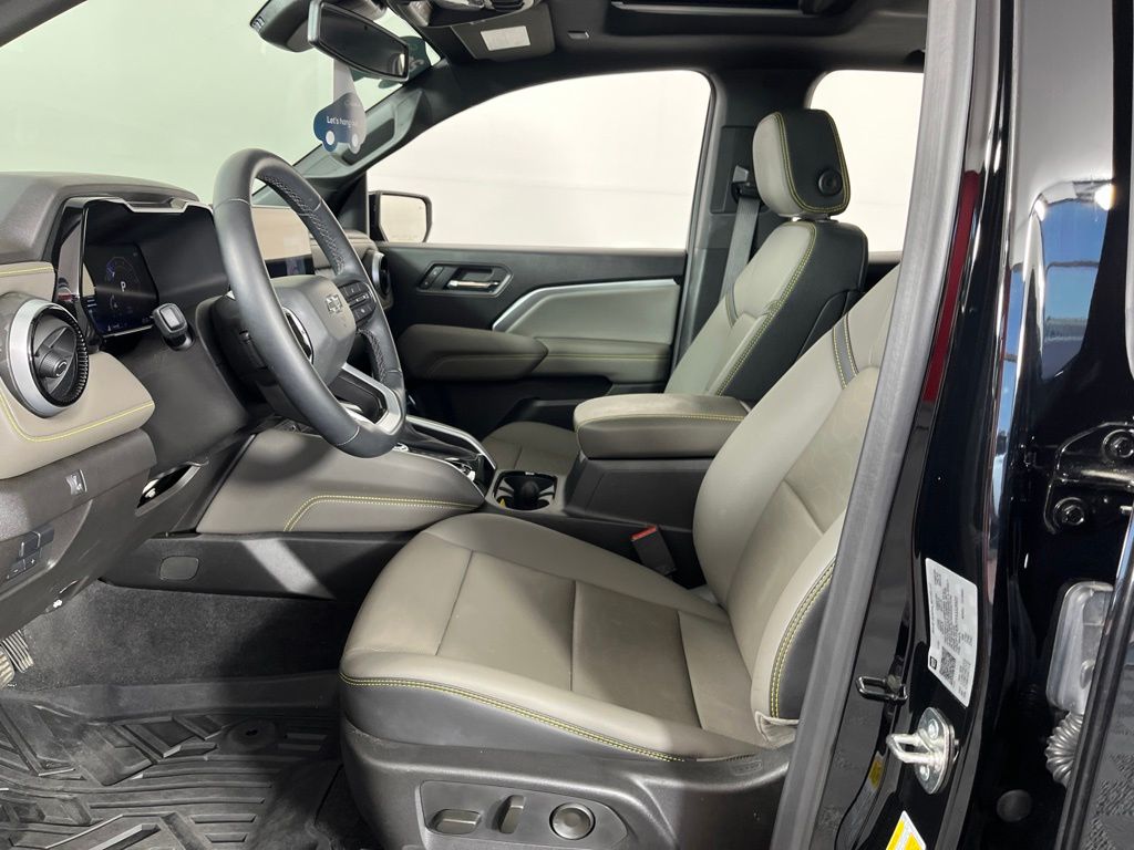Thumbnail: 2026 Chevrolet Colorado - 20