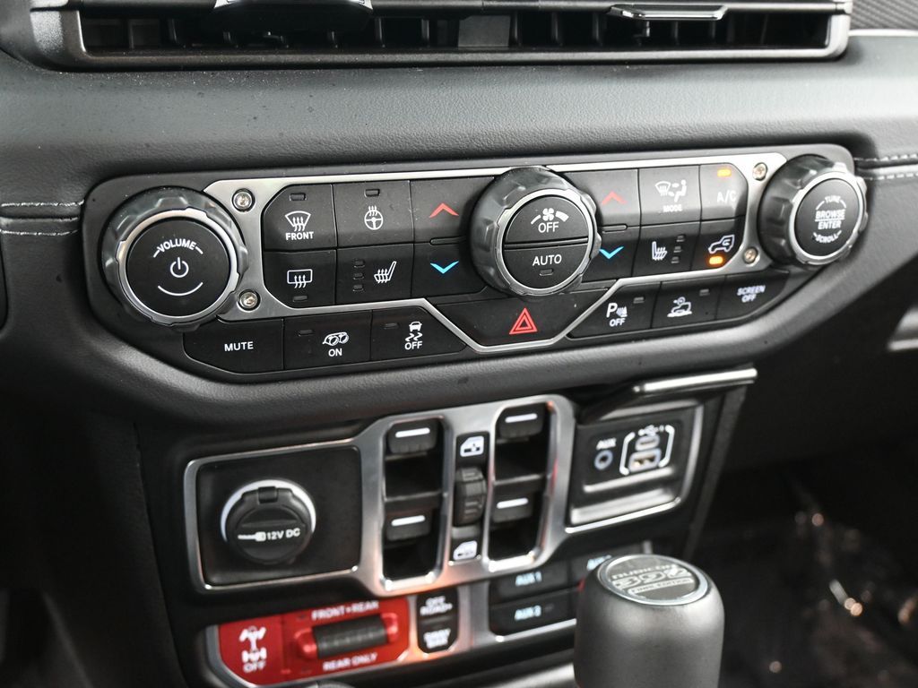 Used 2025 Black Clearcoat Jeep Rubicon 392 image 21
