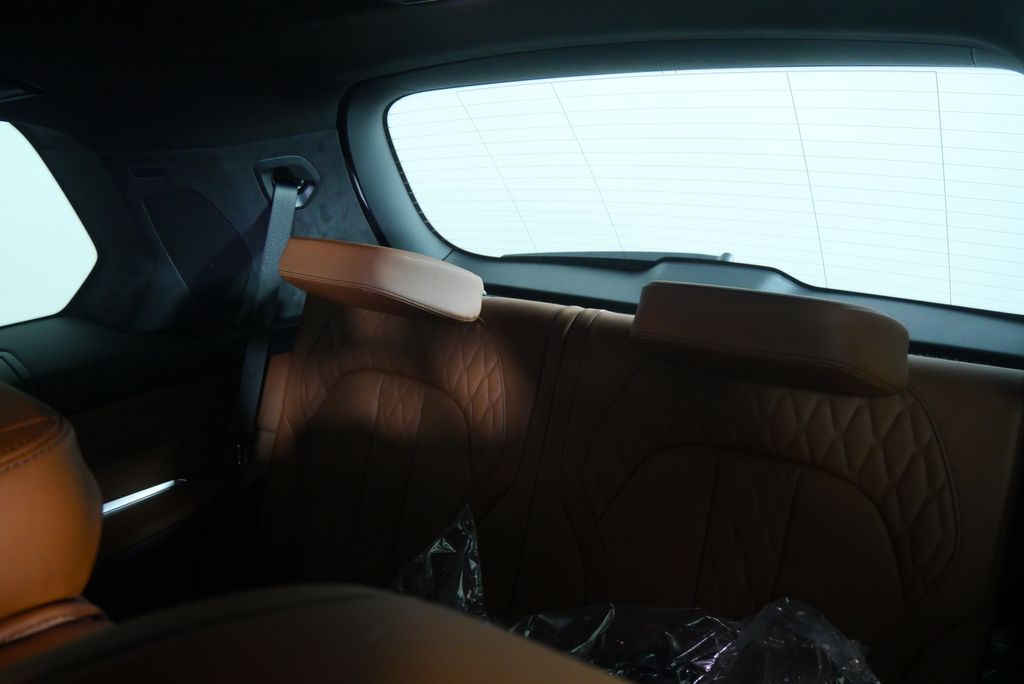 Thumbnail: 2026 BMW X7 - 18