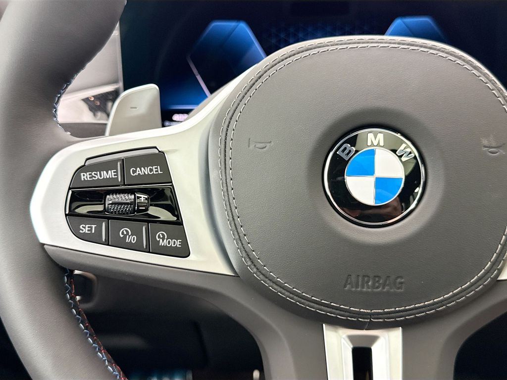 Thumbnail: 2027 BMW X7 - 11