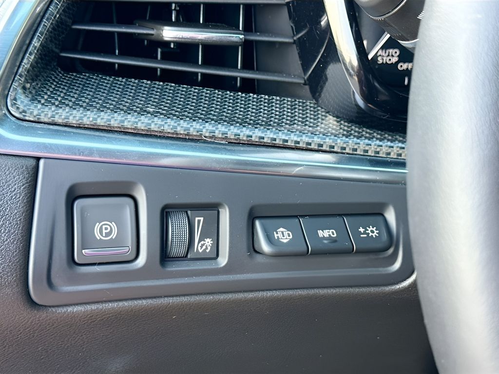 Used 2022 Red Cadillac Sport image 10