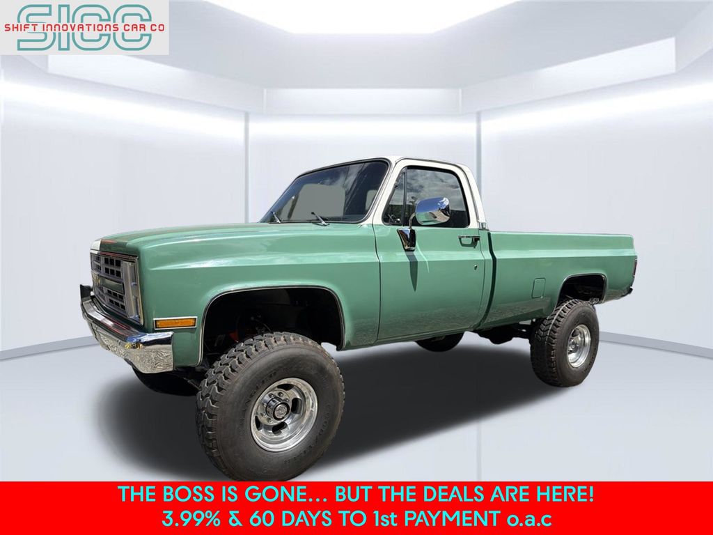 Green 1987 Chevrolet R/V 20 Pickup Truck Four-Wheel Drive Automatic