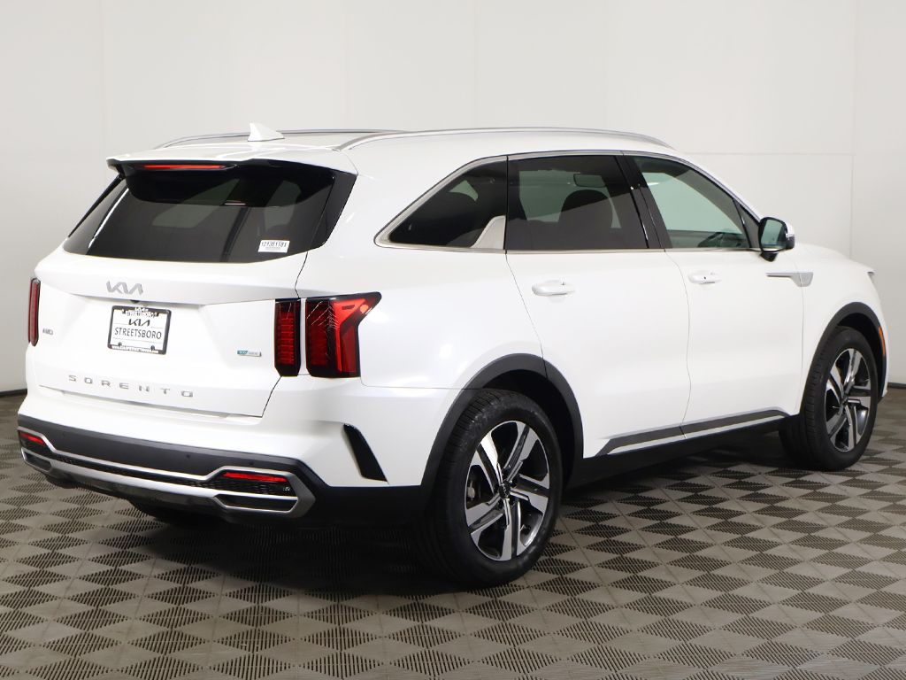Used 2022 White Kia EX image 12