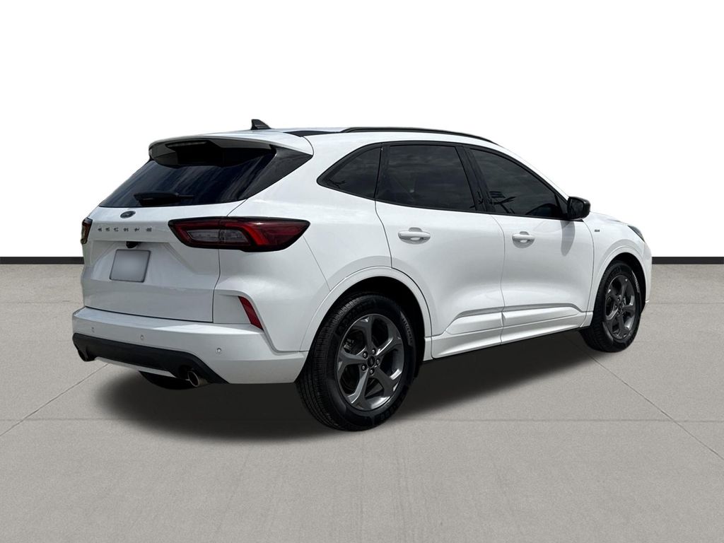 2023 Ford Escape ST-Line - 4