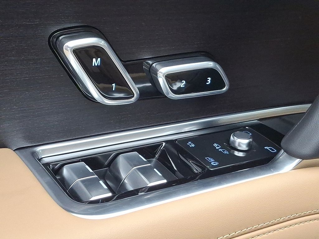 Thumbnail: 2026 Land Rover Range Rover - 20