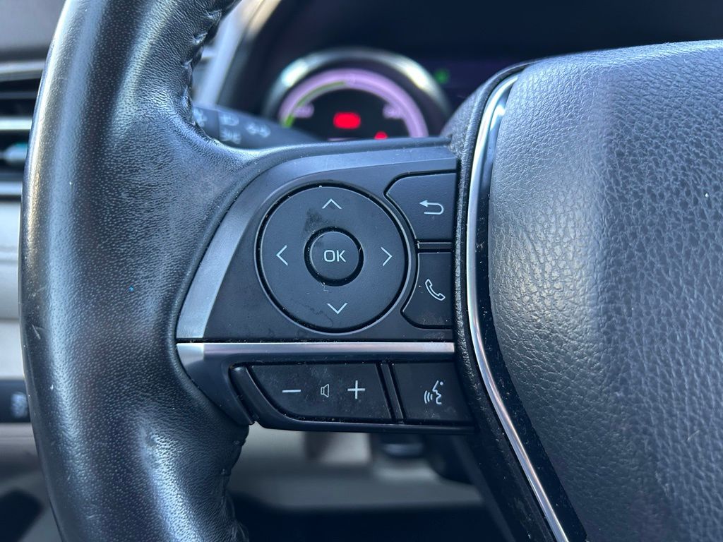 Thumbnail: 2020 Toyota Camry - 19