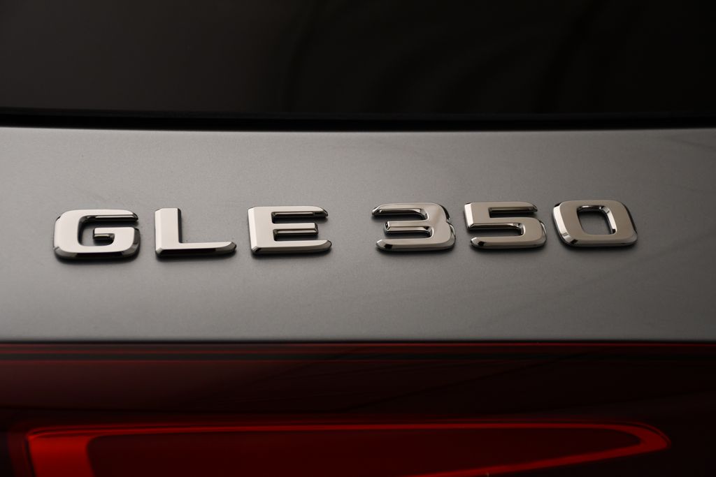 Thumbnail: 2025 Mercedes-Benz GLE - 9