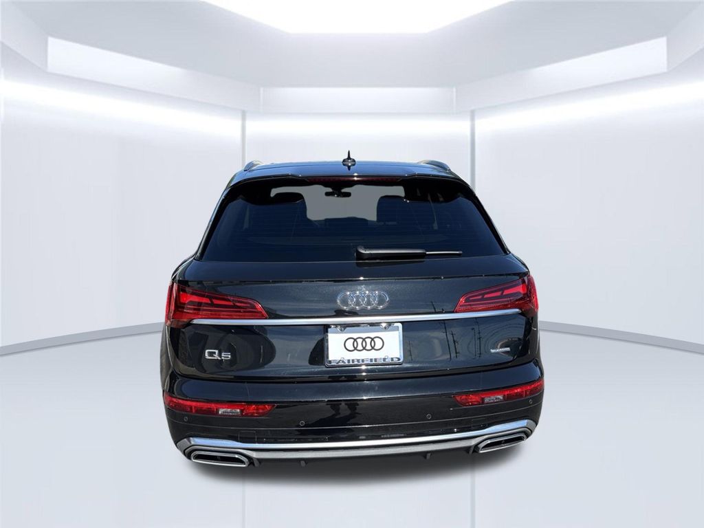 Thumbnail: 2023 Audi Q5 - 10